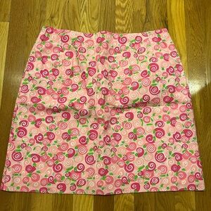 Excellent condition Lilly Pulitzer white label snail skirt.